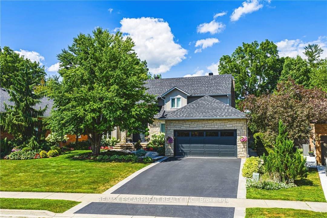This truly exceptional custom built residence offers over 5, 600 sqft of beautifully finished living space amp ; is gracefully situated in one of Dundas' most coveted communities, backing directly ...