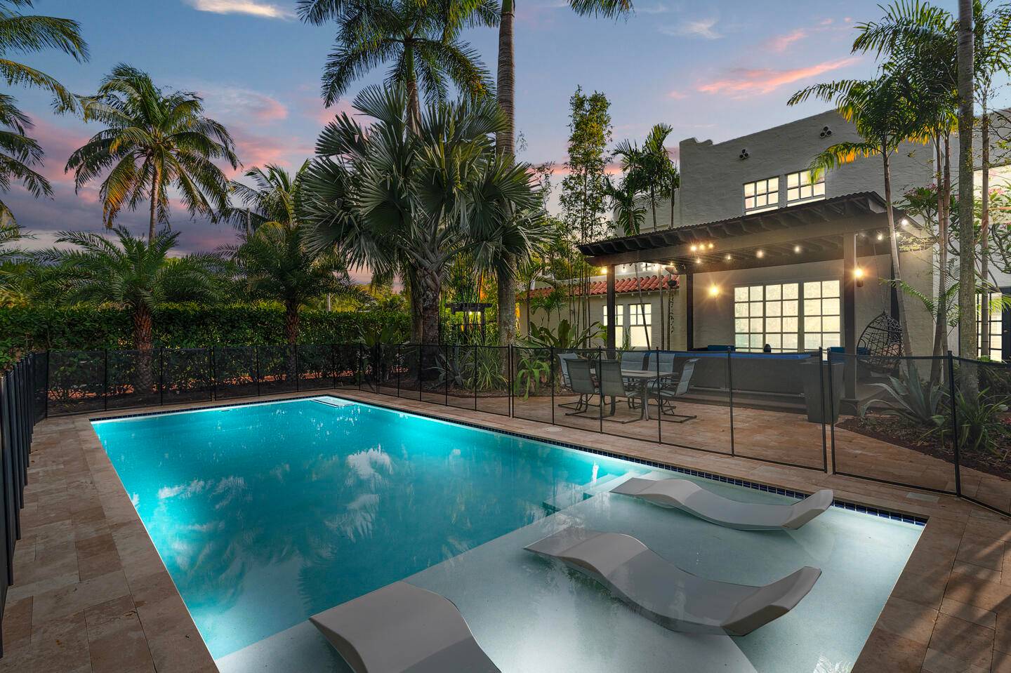 Welcome Home ! This beautiful 8 bedroom 5 baths historic home with guest house !