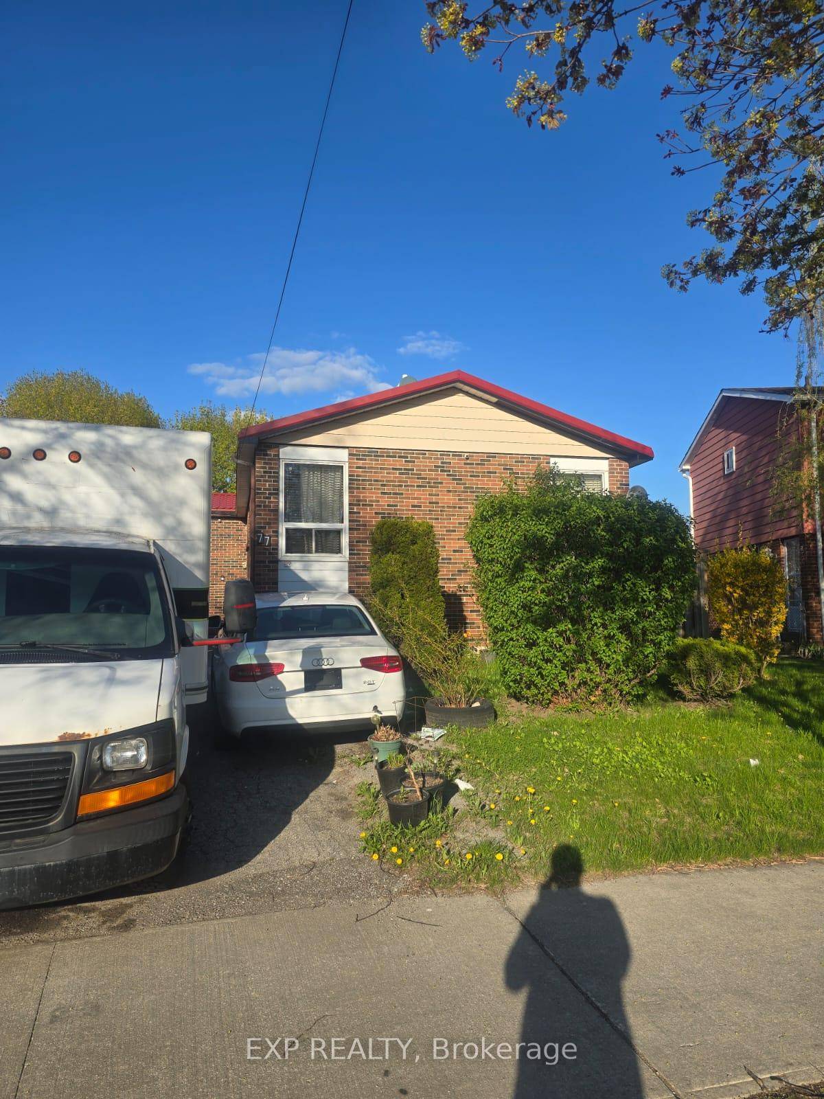 Spacious Family Bungalow in Malvern Neighborhood of Toronto.