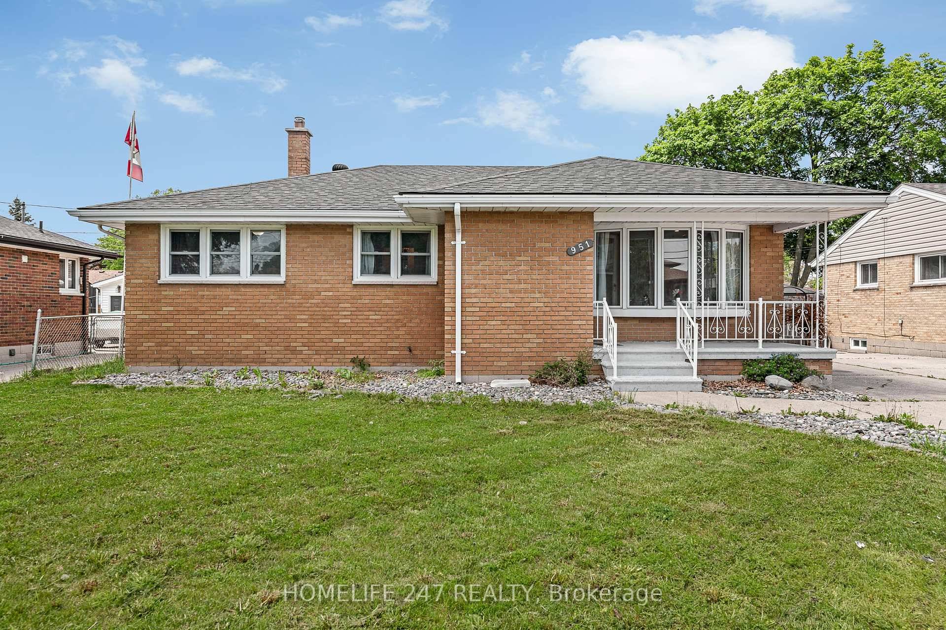 WELCOME TO THIS BEAUTIFUL PROPERTY IN RIVERSIDE EAST !