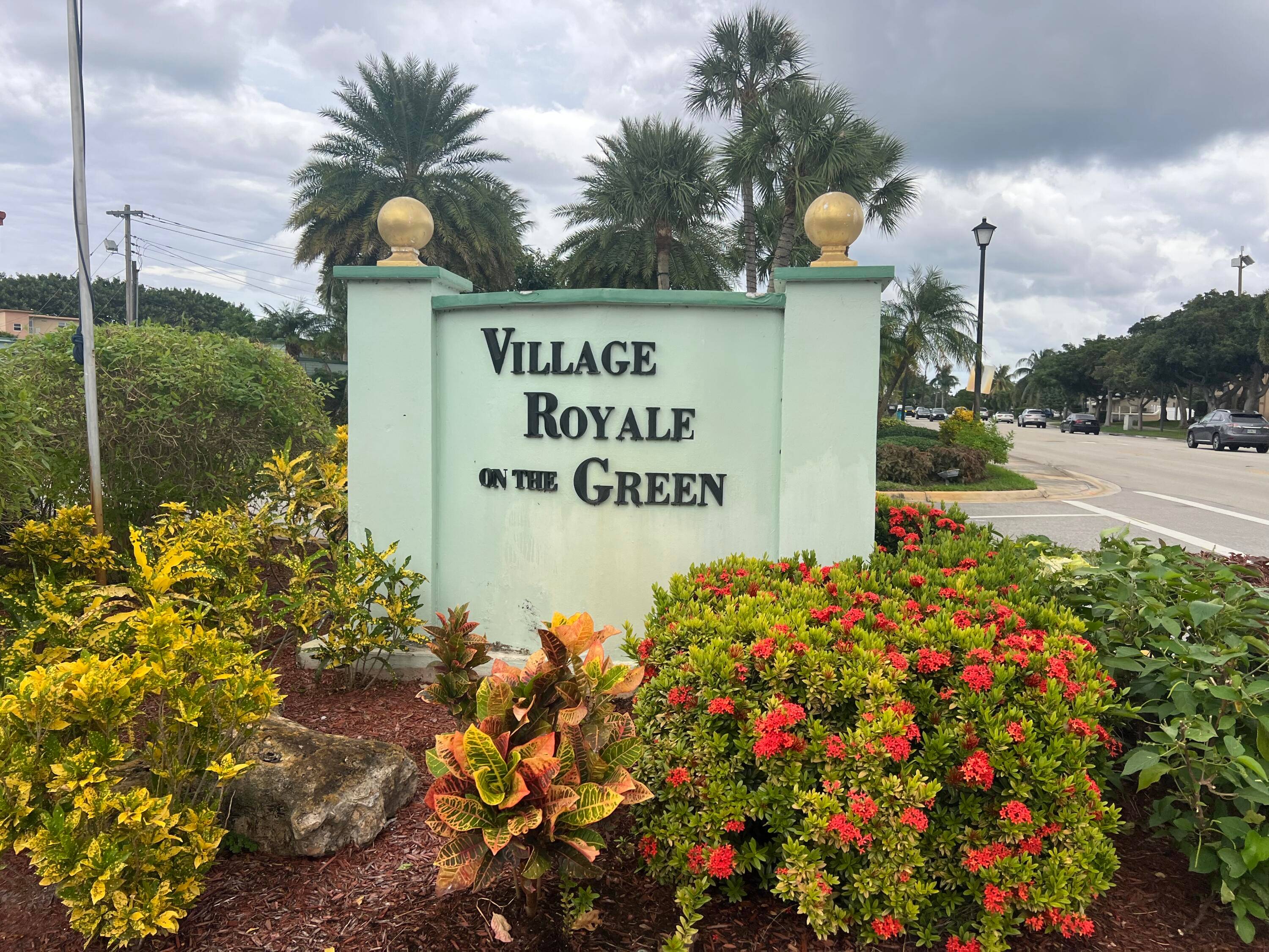 Lowest priced well maintained unit for sale in the friendly and active 55 Village Royale on the Green community.
