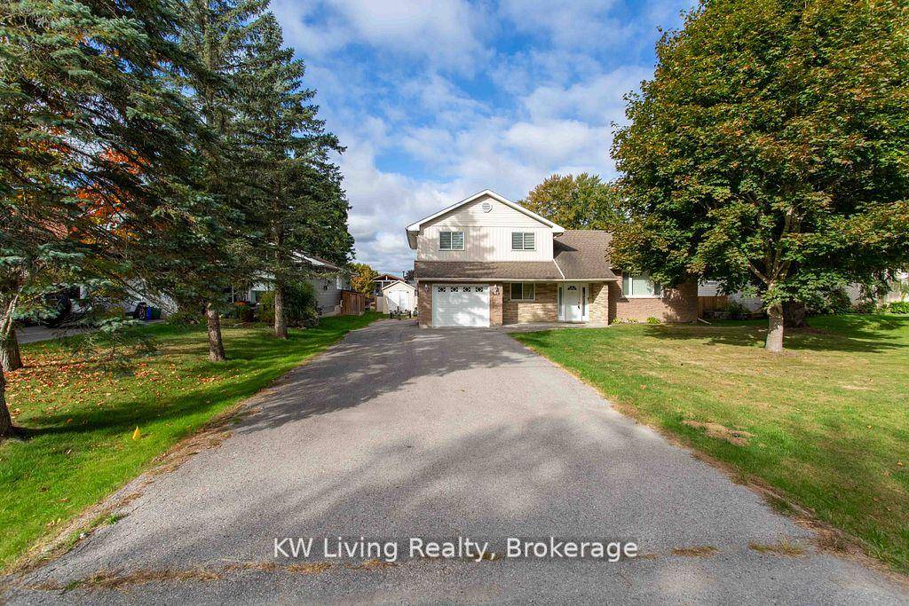 Bright amp ; Spacious 3 Bedroom Waterfront Home Dock Your Boat Or Go Fishing W Access To Beautiful Lake Simcoe In The Privacy Of Your Own Backyard !