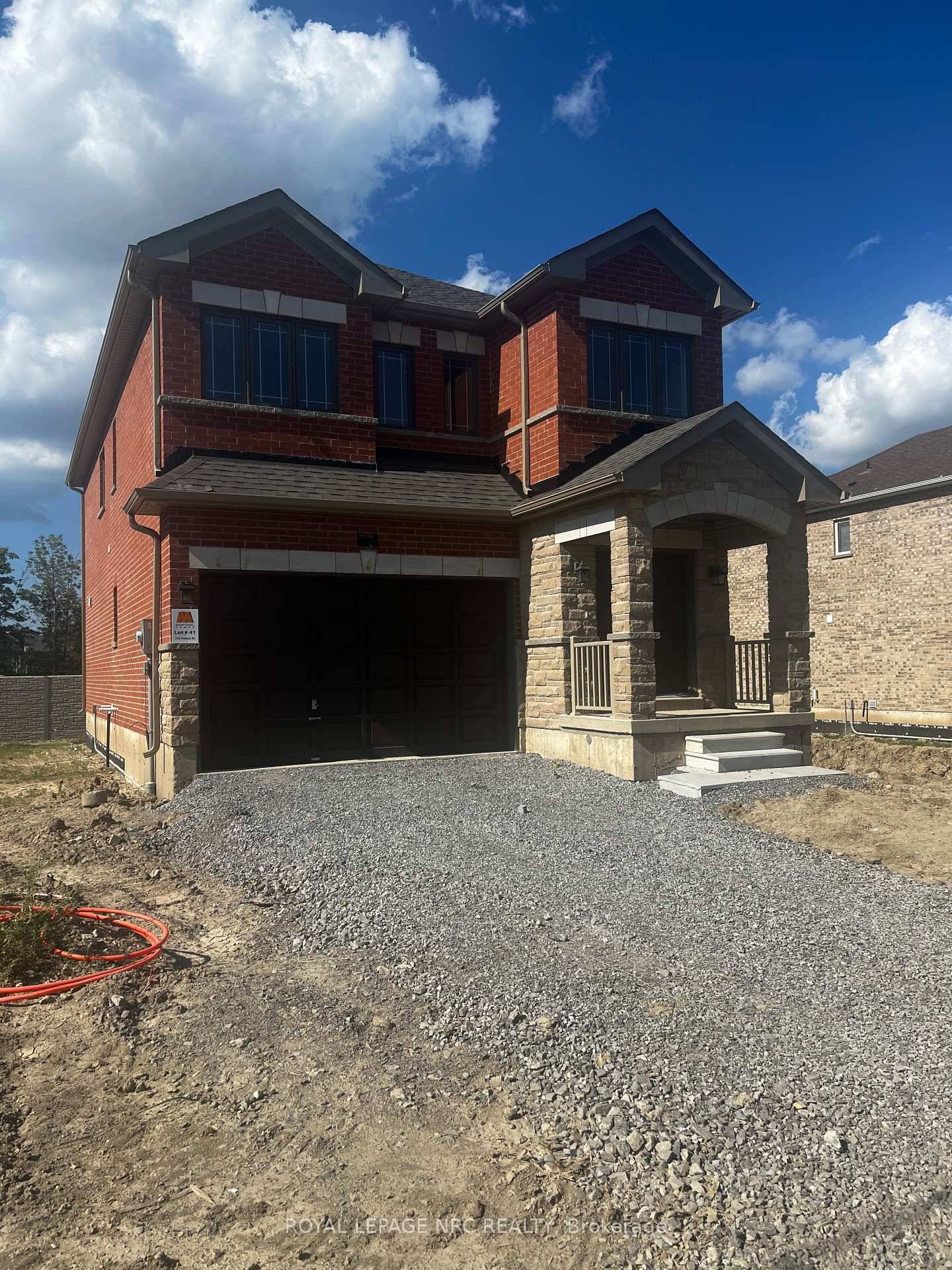 ARTISAN RIDGE SADDLER MODEL FEATURES 4 LARGE BEDROOMS, 2 AND A HALF BATHROOMS WITH 1 BEING AN ENSUITE.
