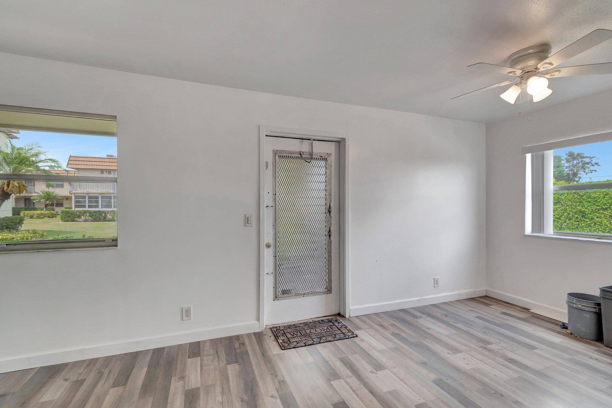 Spacious 2 2 in active 55 community !
