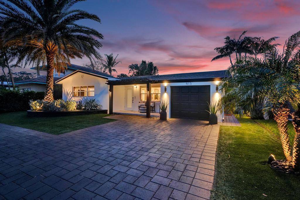 Step into this exquisite, meticulously designed, and fully renovated 3 bedroom, 3 bathroom sanctuary crafted by the esteemed interior designer, Jeanne Michelle Design of Palm Beach Florida.