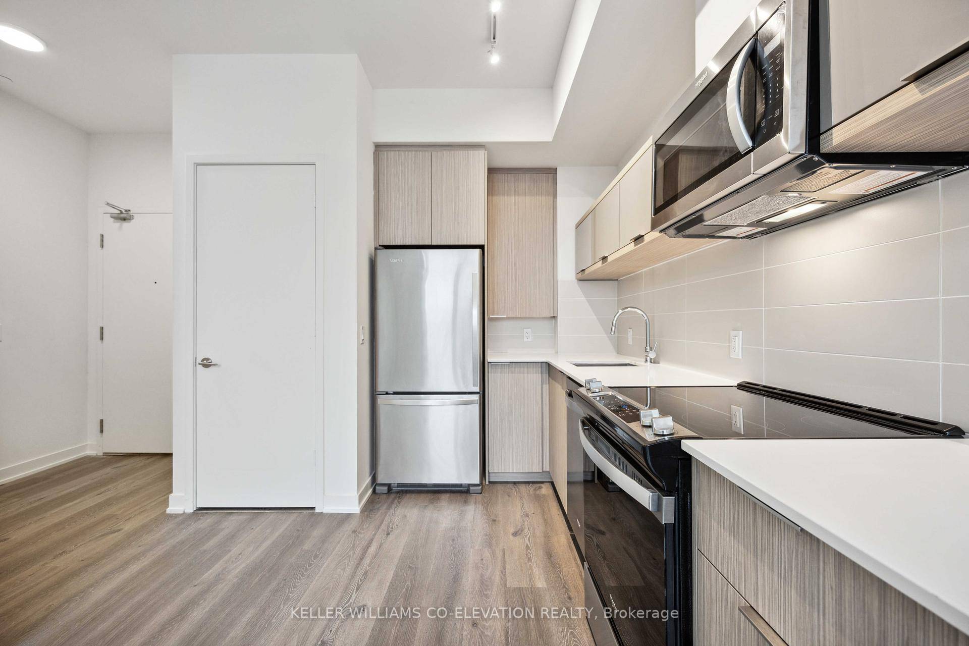 Brand new condo available at Ravine Condos in North York !