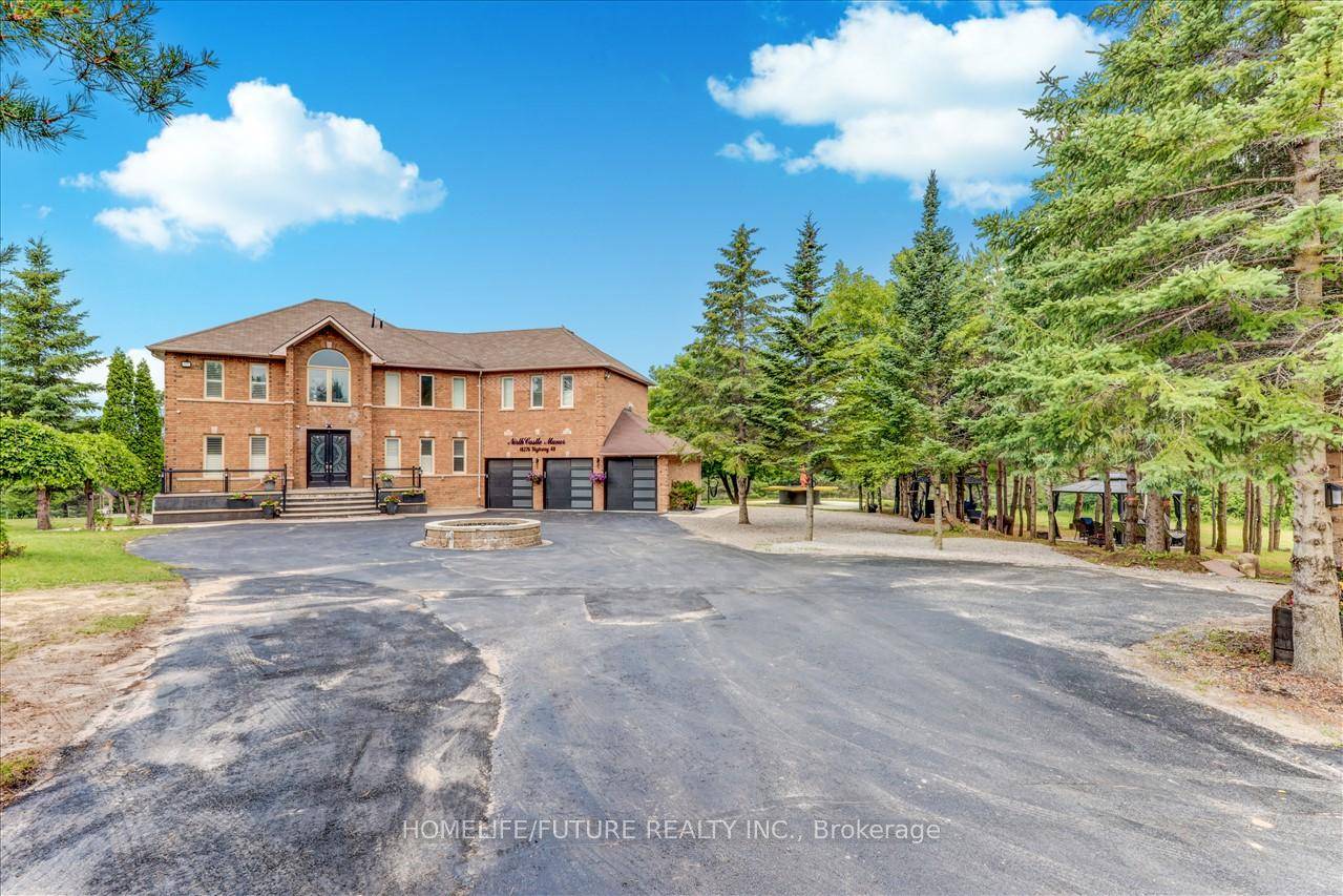 Welcome to your Grand Estate with Beautiful Private Countryside Family mansion.