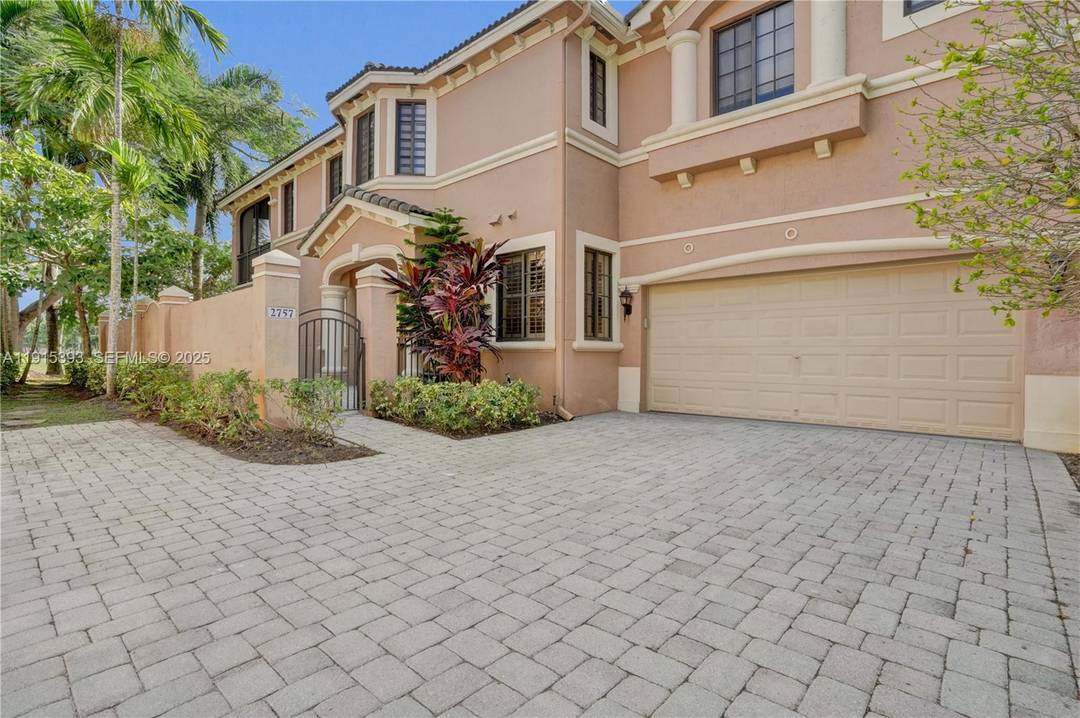 EXCEPTIONAL OPPORTUNITY in Weston Hills Courtside.
