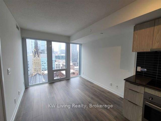 Fleur Condos is Your Link To Toronto's Downtown Core !