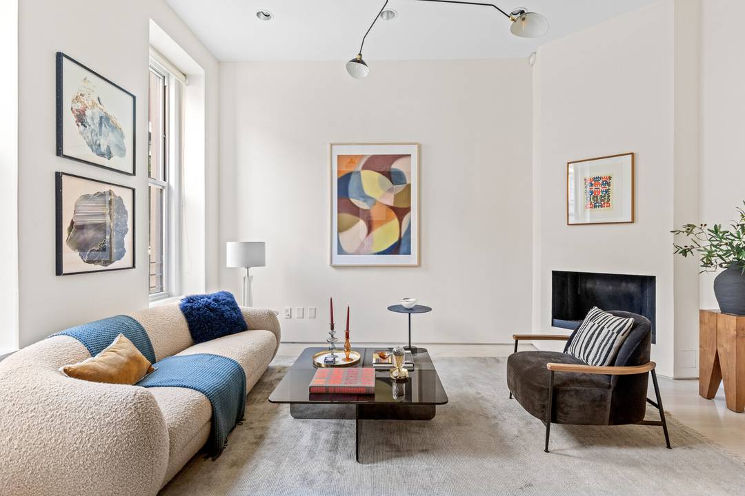 Located in the Treadwell Farm Historic District, 240 East 61st Street is a beautifully designed contemporary townhouse.