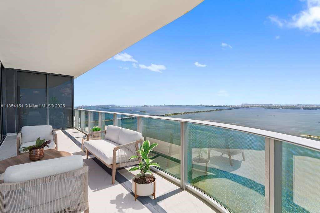 Welcome to luxury living in the sky !