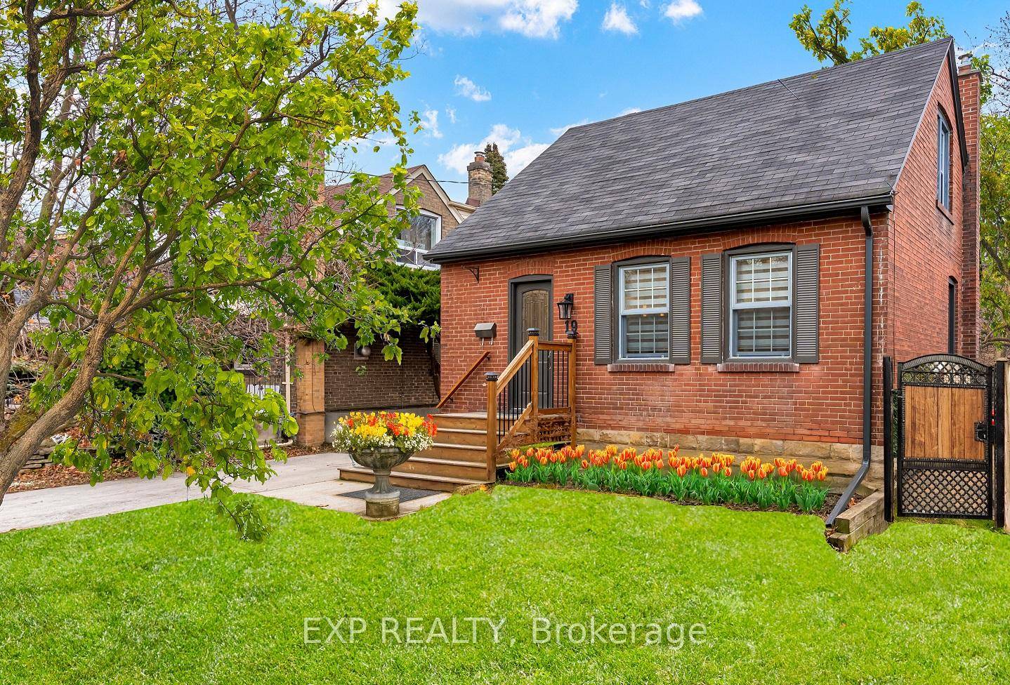 Delightfully Charming Home on a Spectacular 40 x 125 Ft Lot !