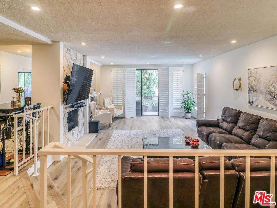 1434   Greenfield Ave 2BR La