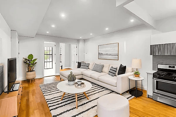 NEWLY RENOVATED SUN FILLED 4 BEDROOM Available 11 10 no EARLIER !