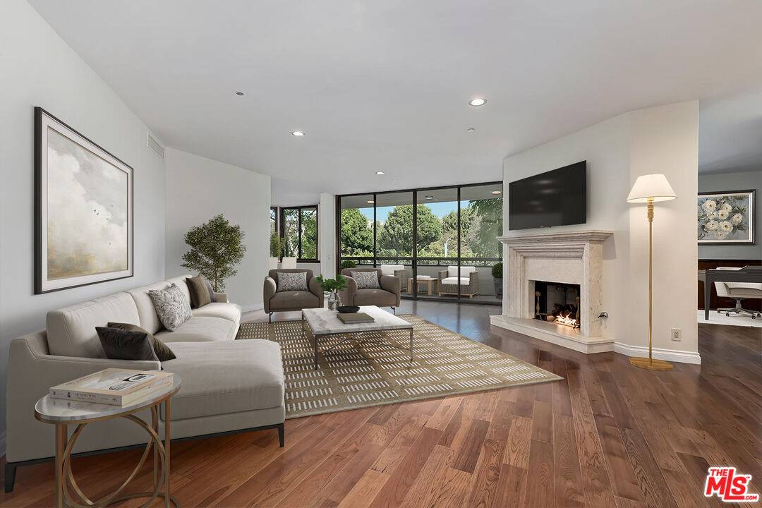300  N Swall Dr 2.0 Beverly Grove LA