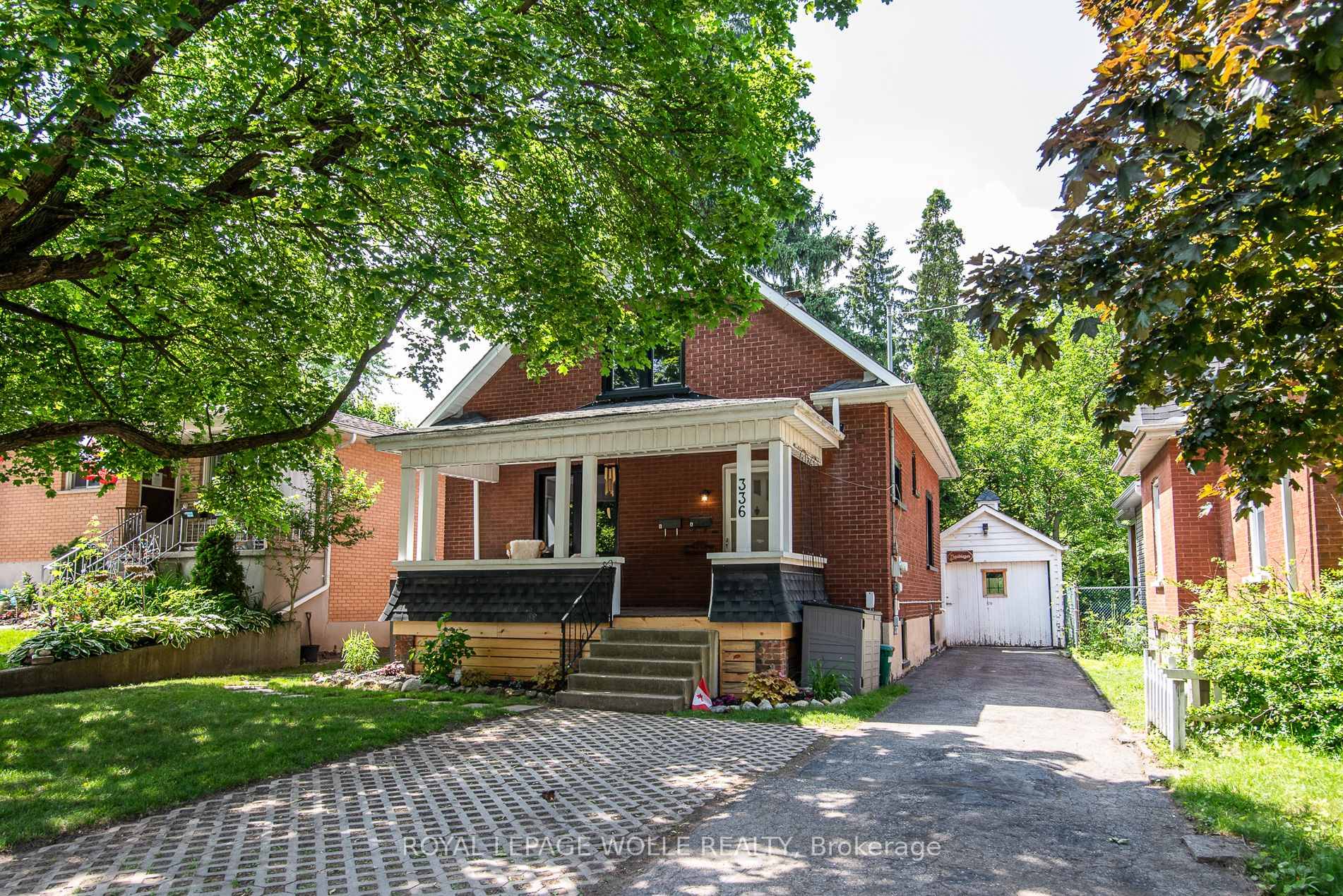 Welcome to this stunning solid red brick home in one of Preston's most desirable neighborhoods in Cambridge !