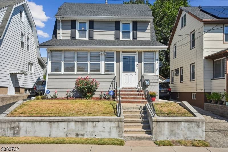 Welcome to this charming 3 bedroom Colonial located in the desirable Lakeview section of Clifton !