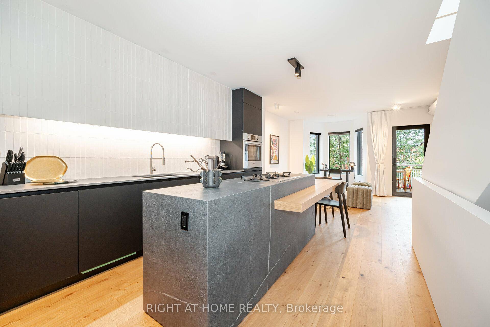 A Masterpiece of Elegance and Modern Luxury in Prime location !