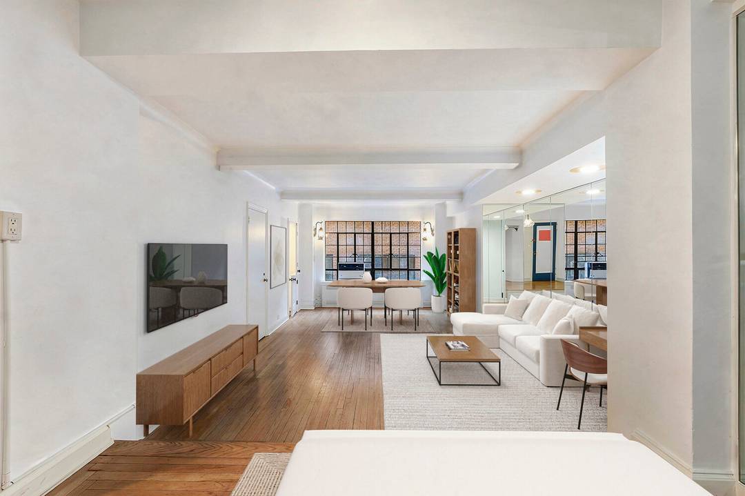 Welcome to Apartment 6R at 10 Park Avenue, a spacious and beautifully updated studio located in the heart of Murray Hill.