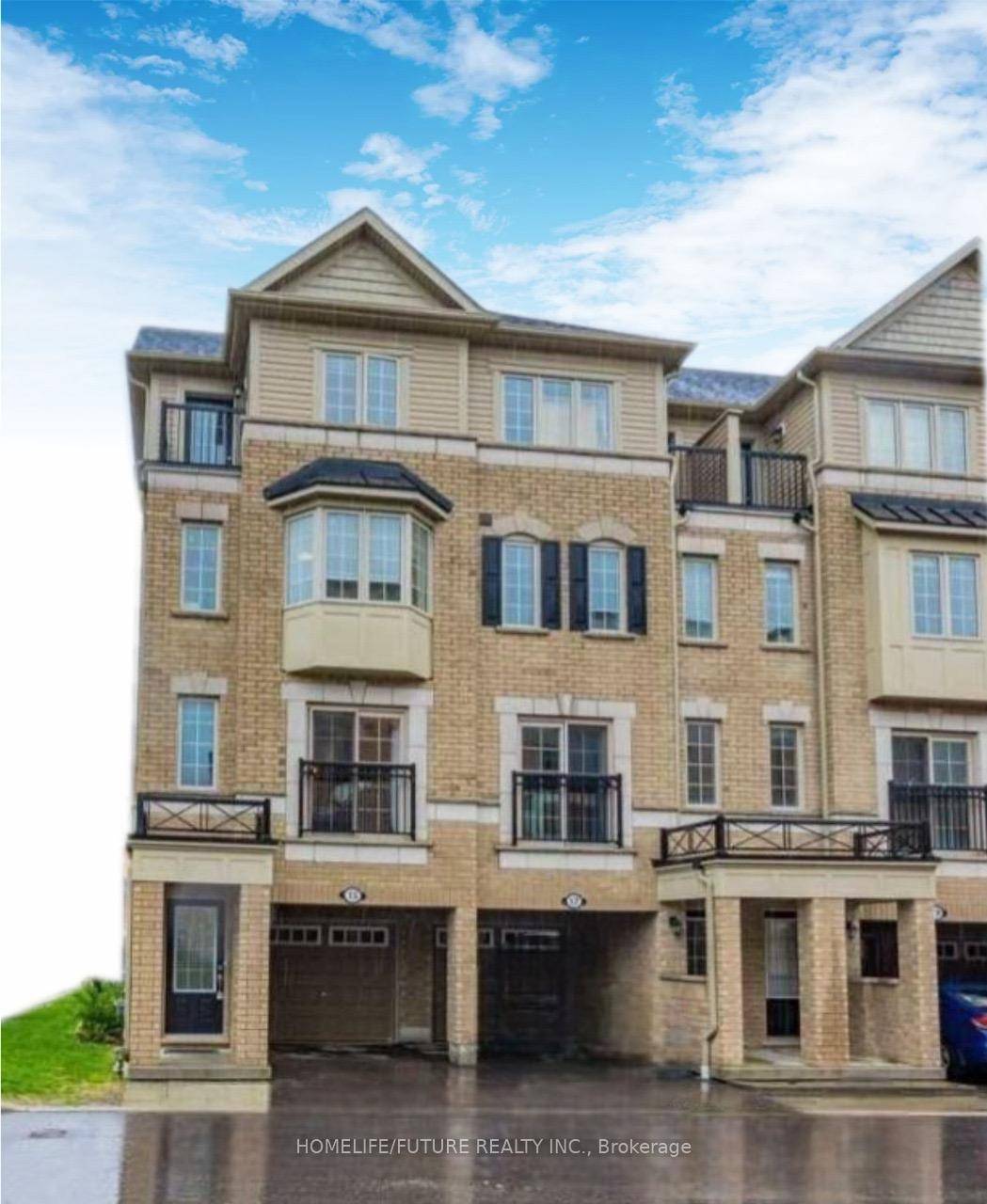 Welcome To 15 Filly Path A Bright amp ; Spacious End Unit Townhome In A Prime Oshawa Location !