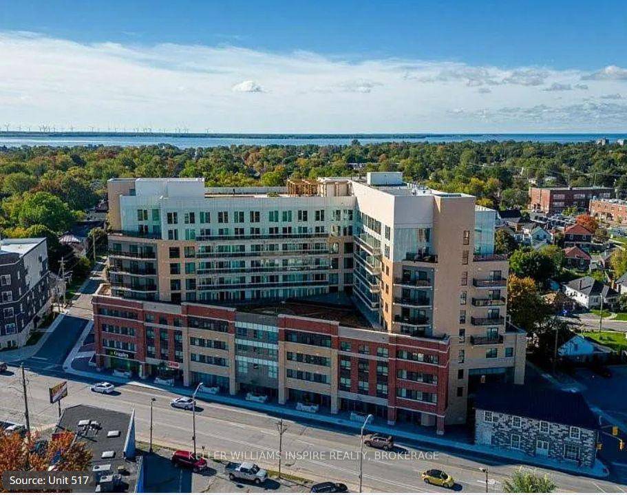 This bright one bedroom, one bathroom condo is ideal for students or a young professional couple.