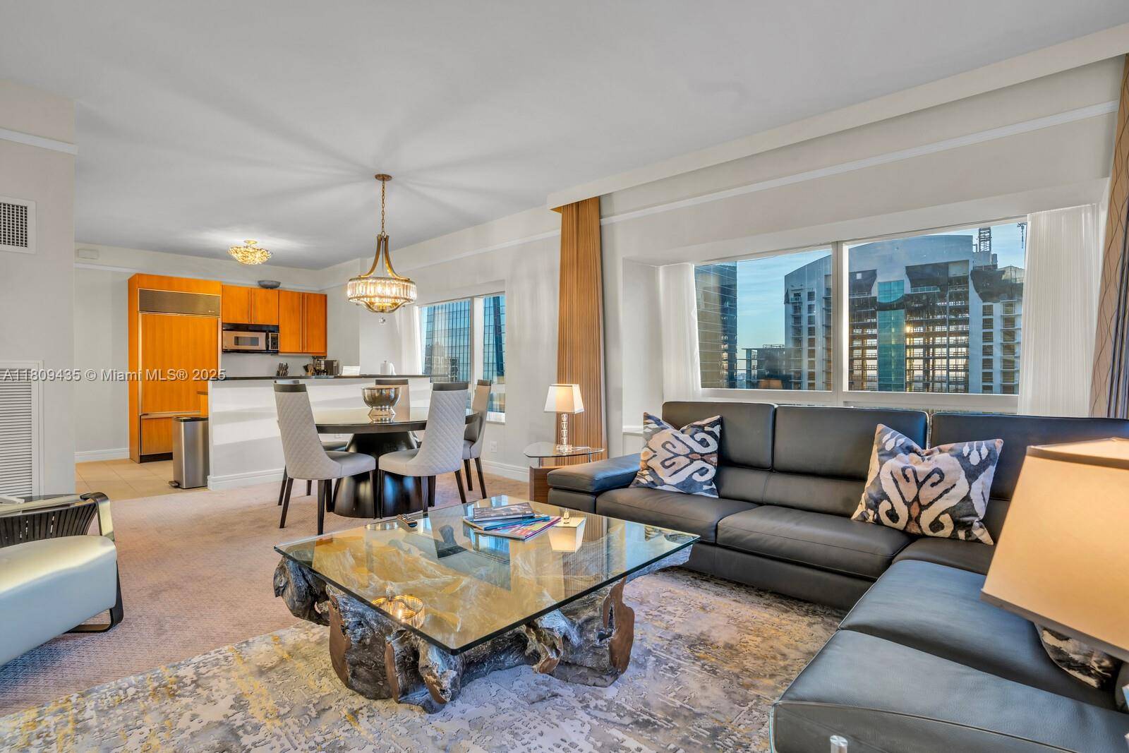 Furnished 2bed, 2. 5bath luxury unit at the 5star Four Seasons hotel Miami.