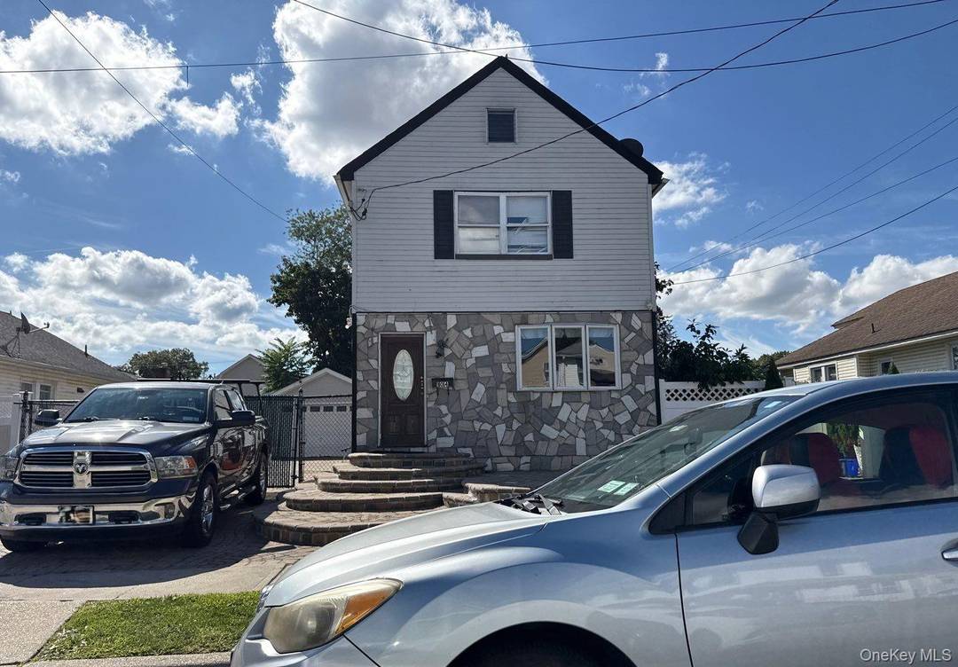 Colonial Style Home. This Home Features 3 Bedrooms, Full Bath, Formal Dining Room, Eat In Kitchen amp ; 2 Car Garage.
