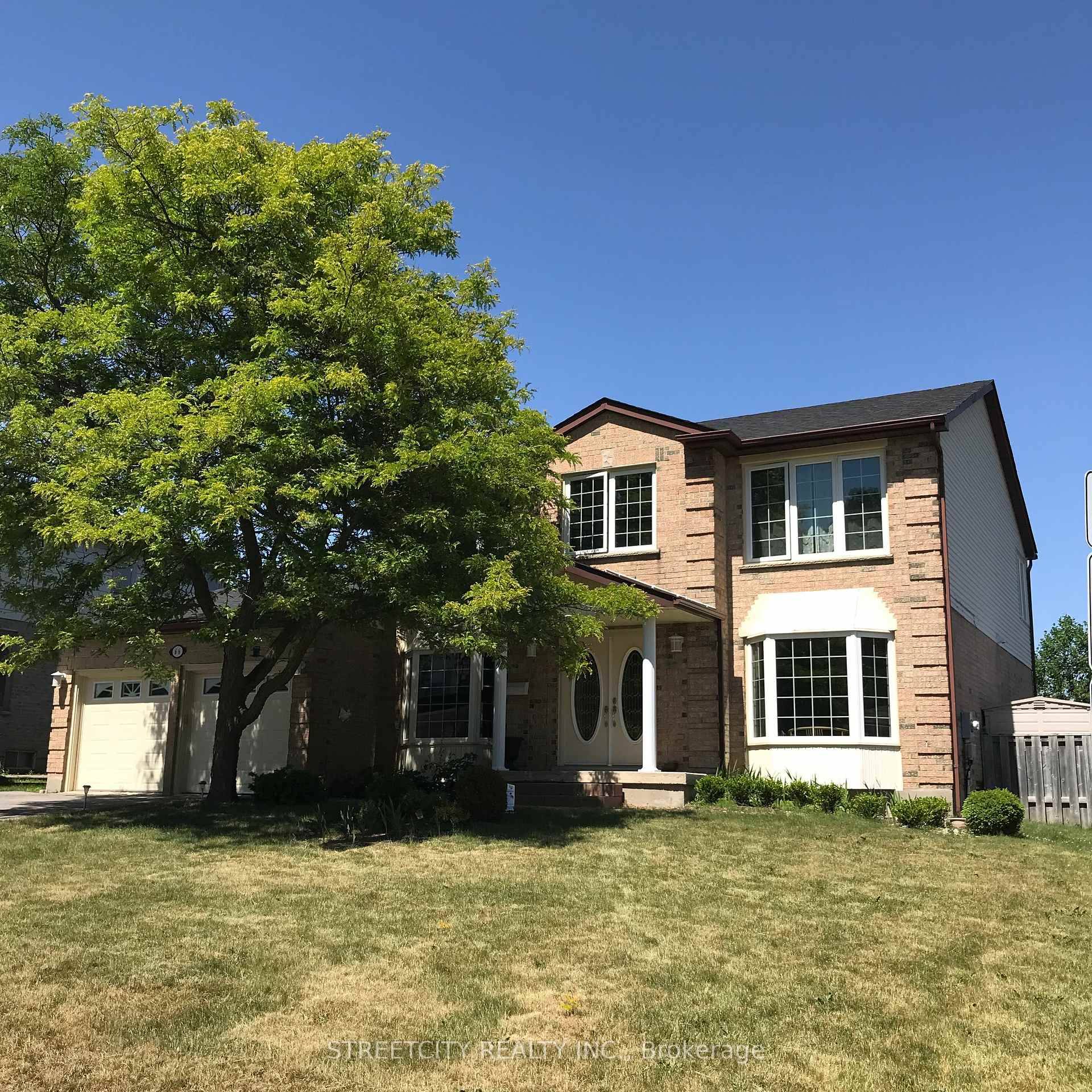 Located in the best spot of north London, minutes away from Western University UWO, Masonville Mall, and University Hospital.