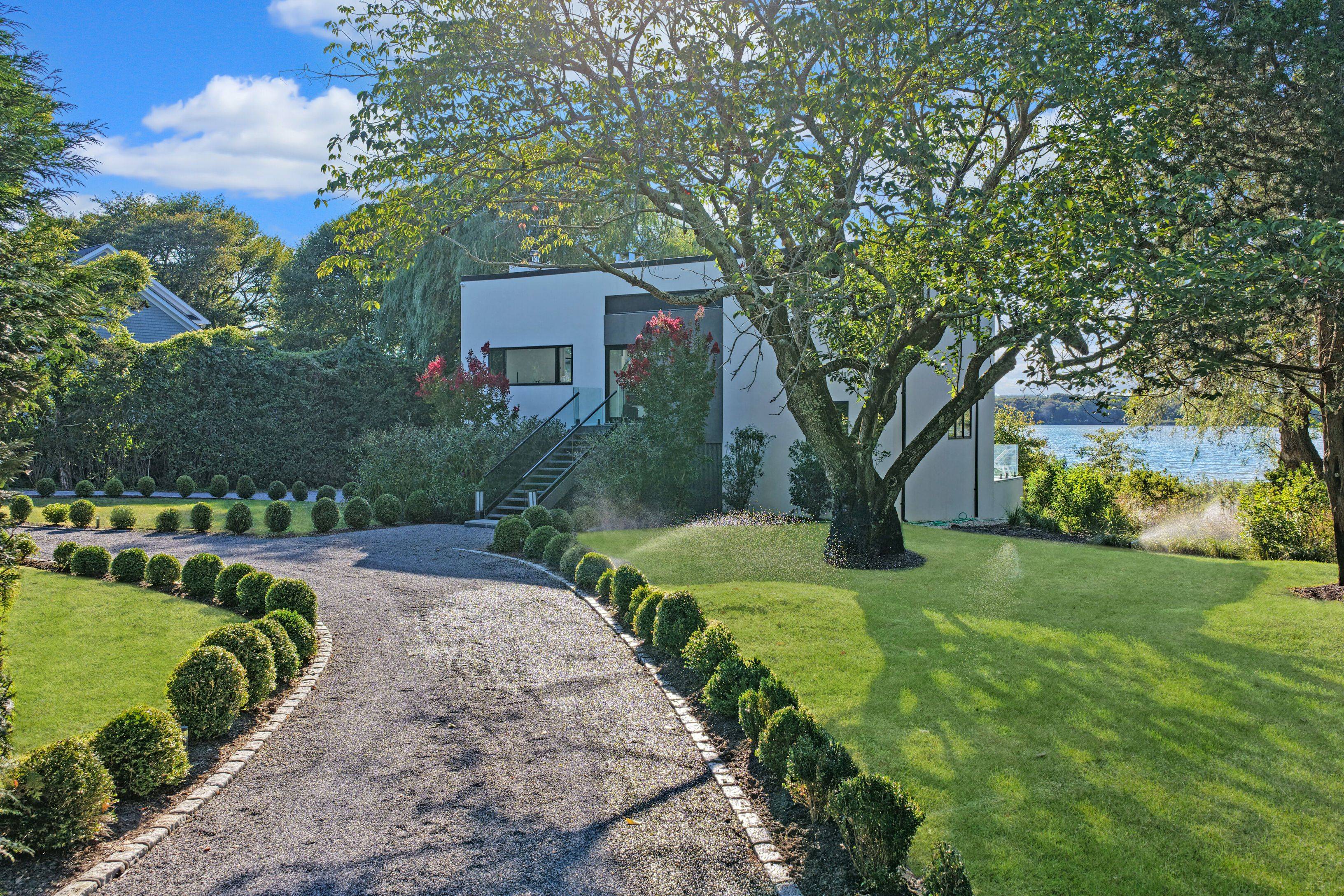Watermill Modern Pond Front
