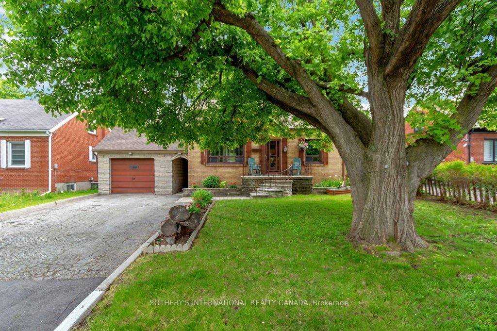 Discover the perfect setting to plant roots in a welcoming, family friendly community.