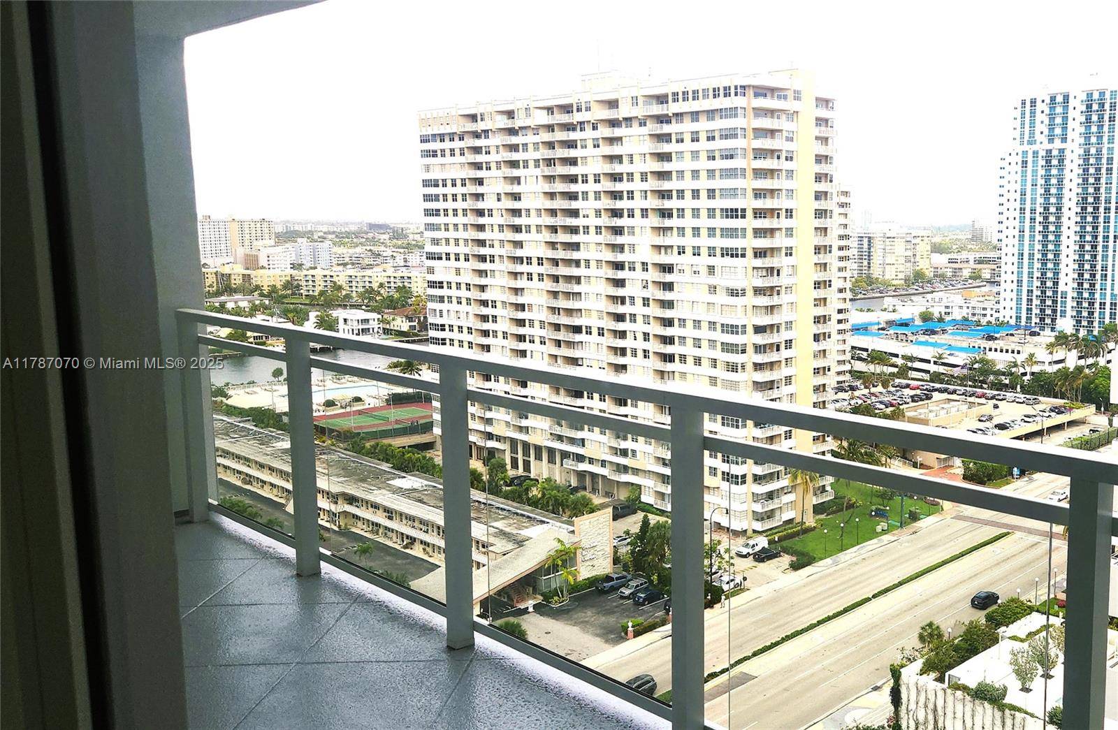 UTTERLY GorgeouS just renovated 2 2 an Investors Dream with great tenant and a Bijou den office nursery in boutique building on OCEAN DRIVE on the beach with nice intracoastal ...