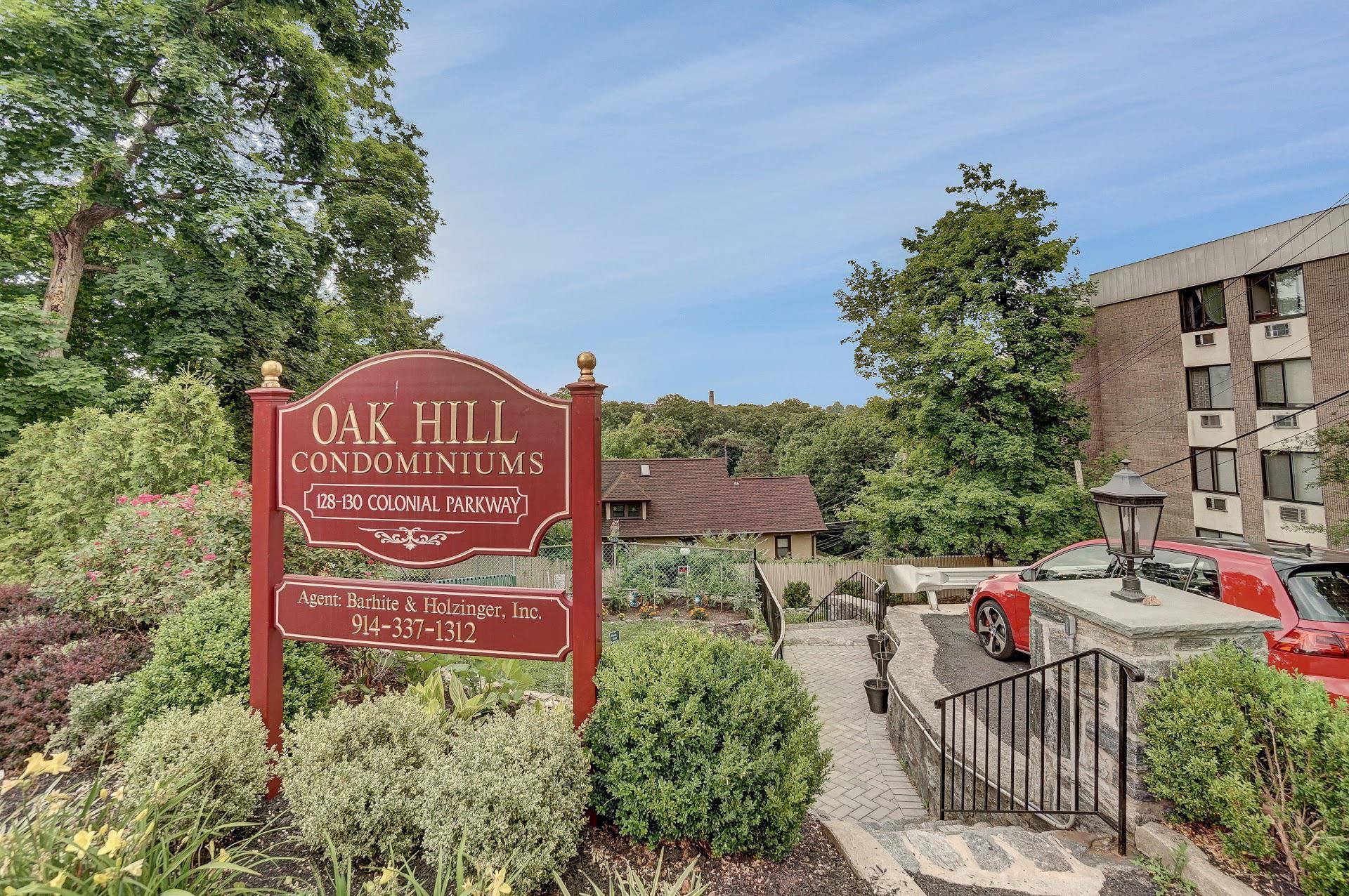 Welcome to this spacious and sun filled condo in the desirable Colonial Heights neighborhood of Yonkers !