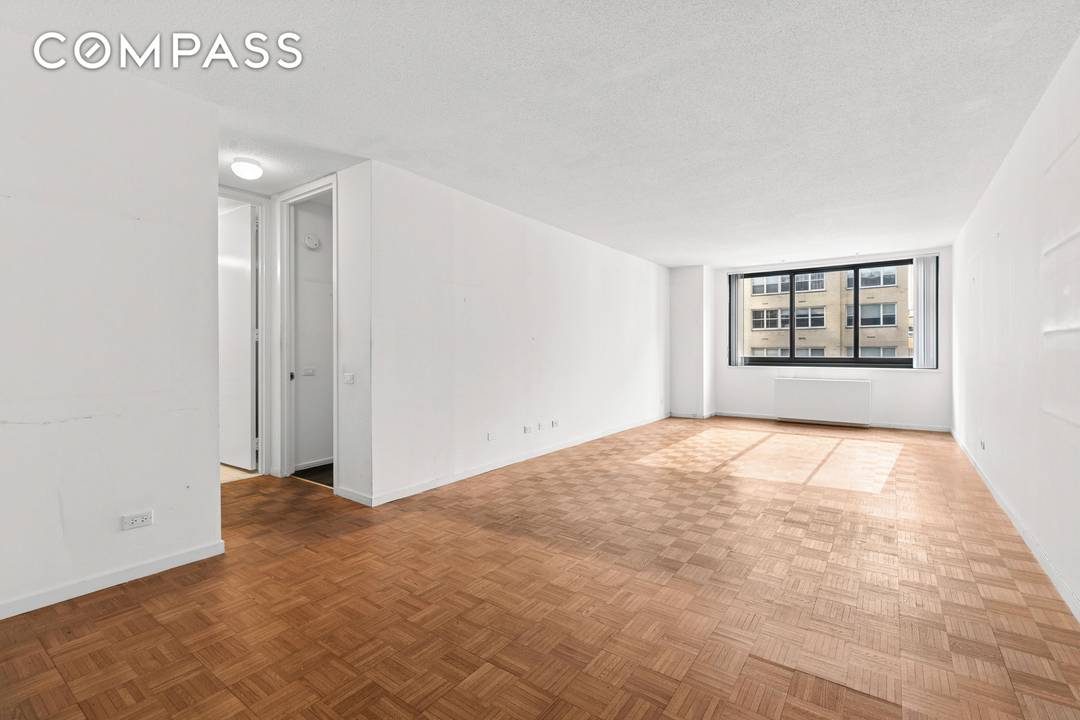 This oversized one bedroom, one and a half bath D line residence offers one of the building s most desirable and versatile layouts within one of the city s most ...