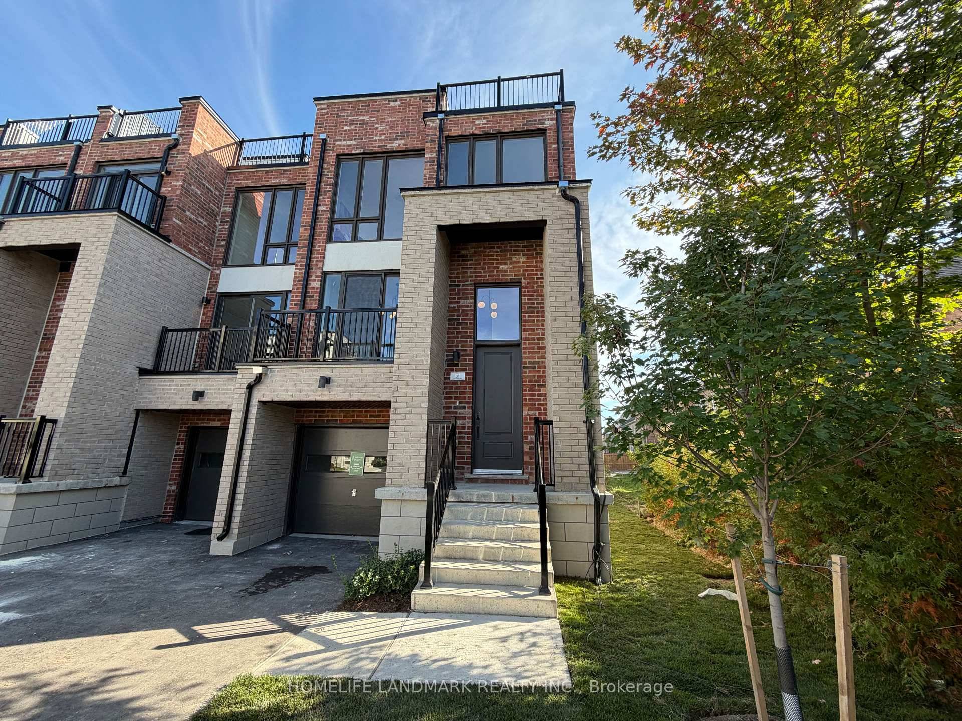 Brand New Freehold Townhome At Jefferson Heights In Richmond Hill !