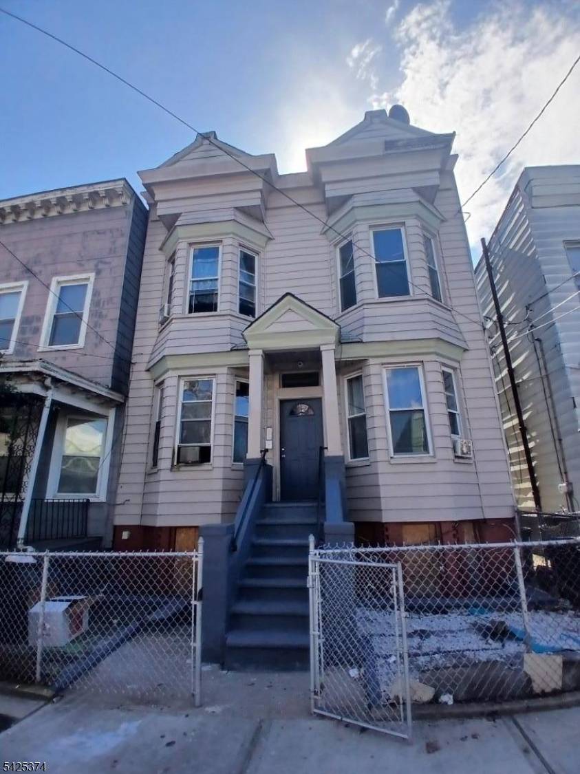 Incredible opportunity knocking !