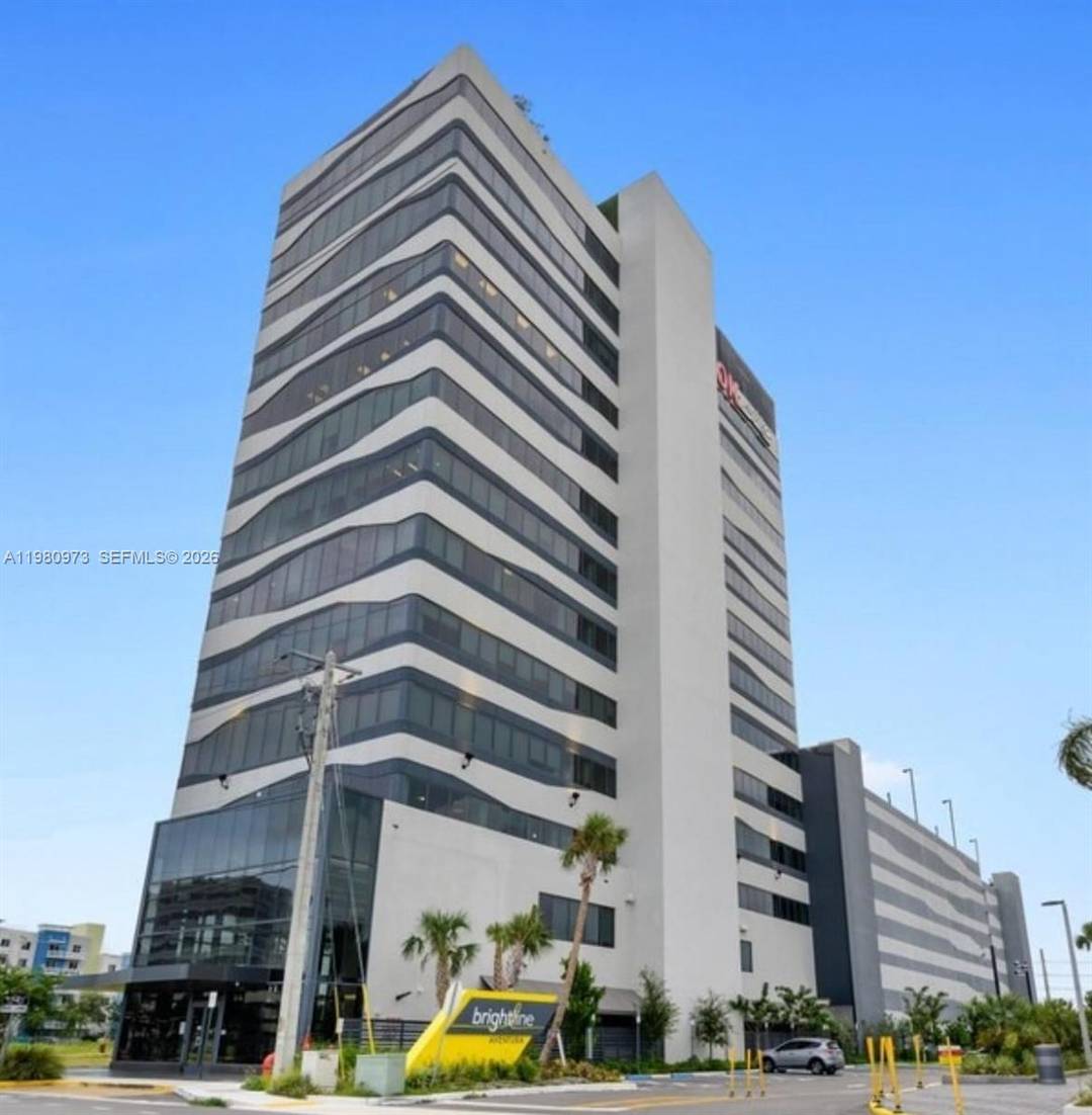 541 SF professional office located in Forum Aventura, ideally positioned next to the Aventura Brightline Station with excellent accessibility to I 95, Biscayne Blvd, and Aventura Mall.