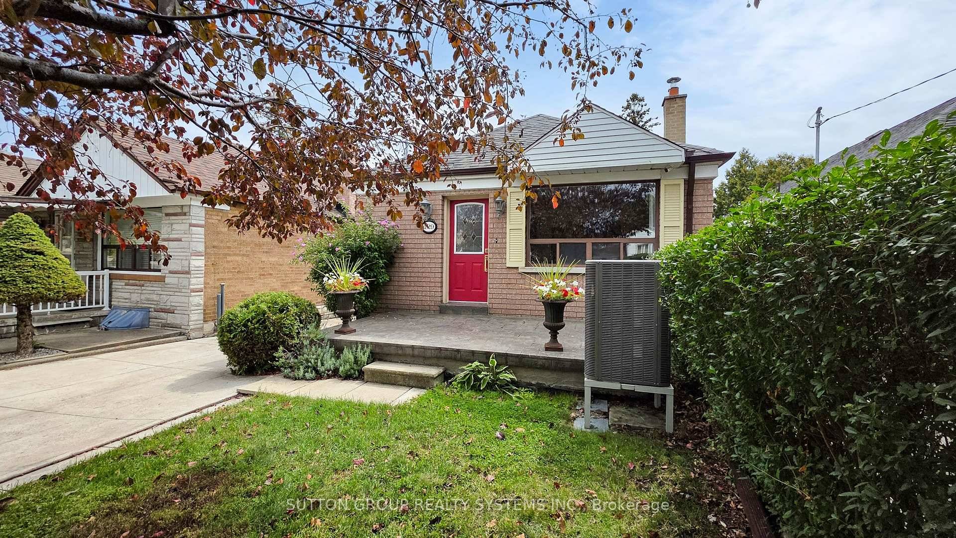 Welcome to 129 Lonborough Ave.