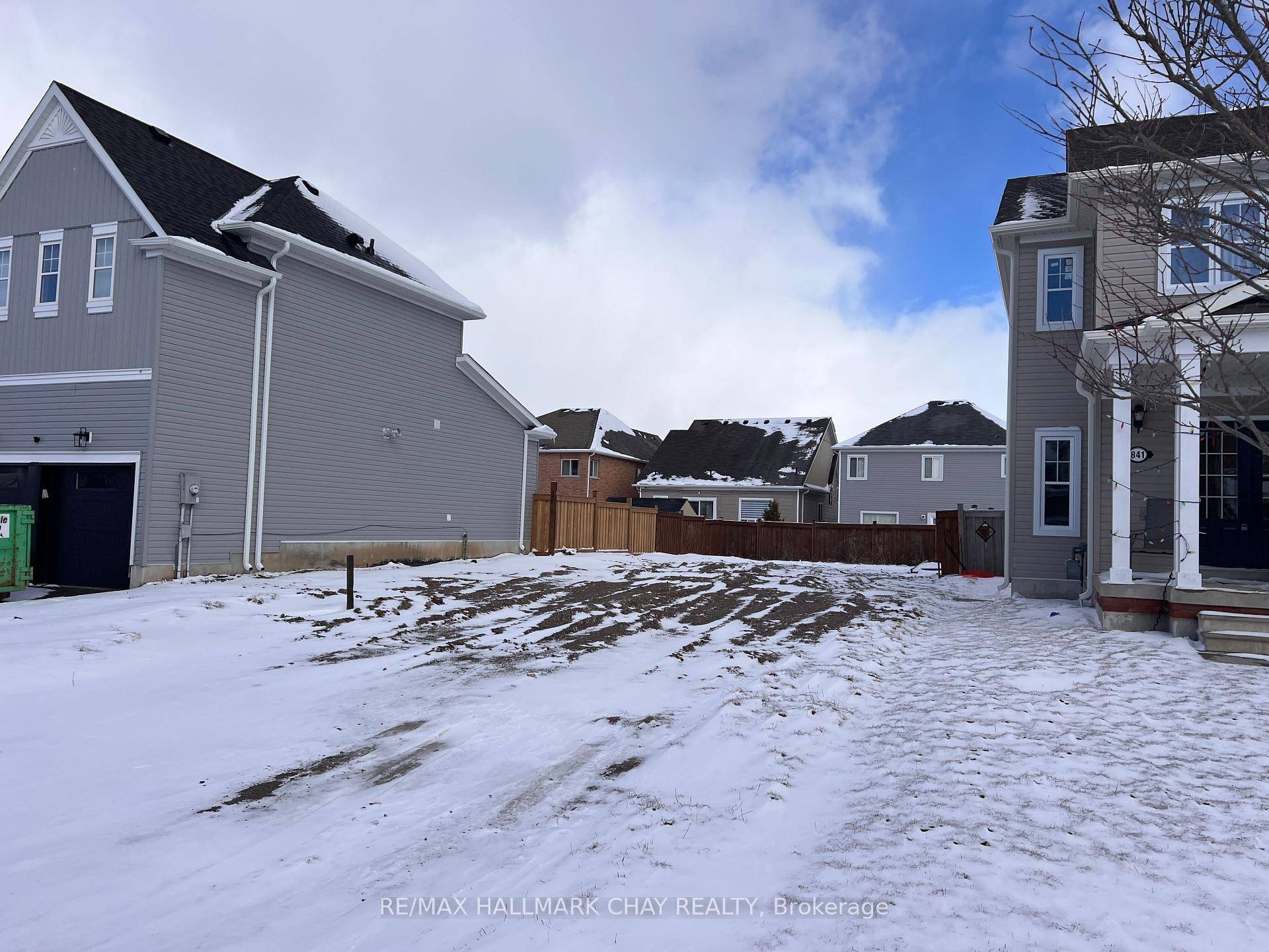 Build your dream home in the town of Shelburne.
