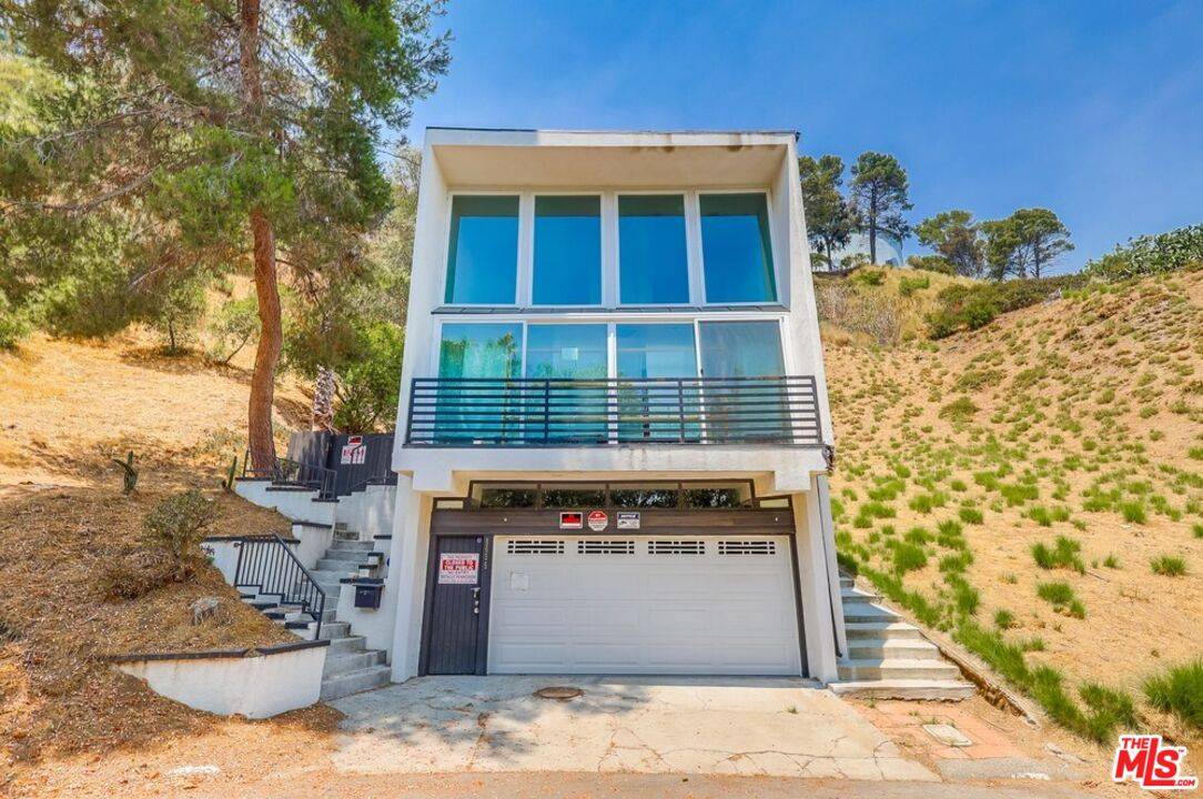 8655   Appian Way 3BR Hollywood Hills East La