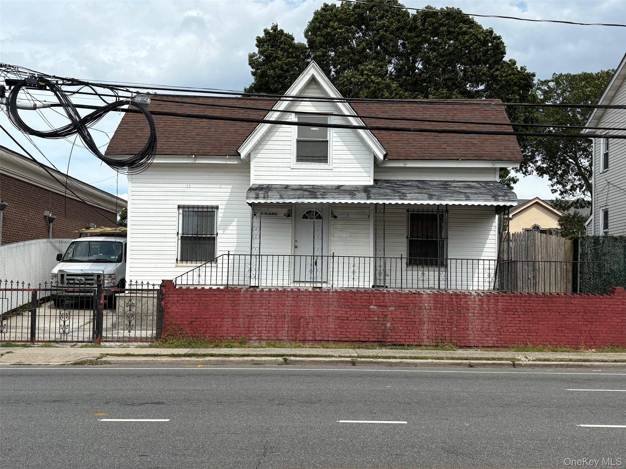 Welcome to 78 S Franklin Street, Hempstead a beautifully remodeled single family home offering comfort, space, and incredible future potential.