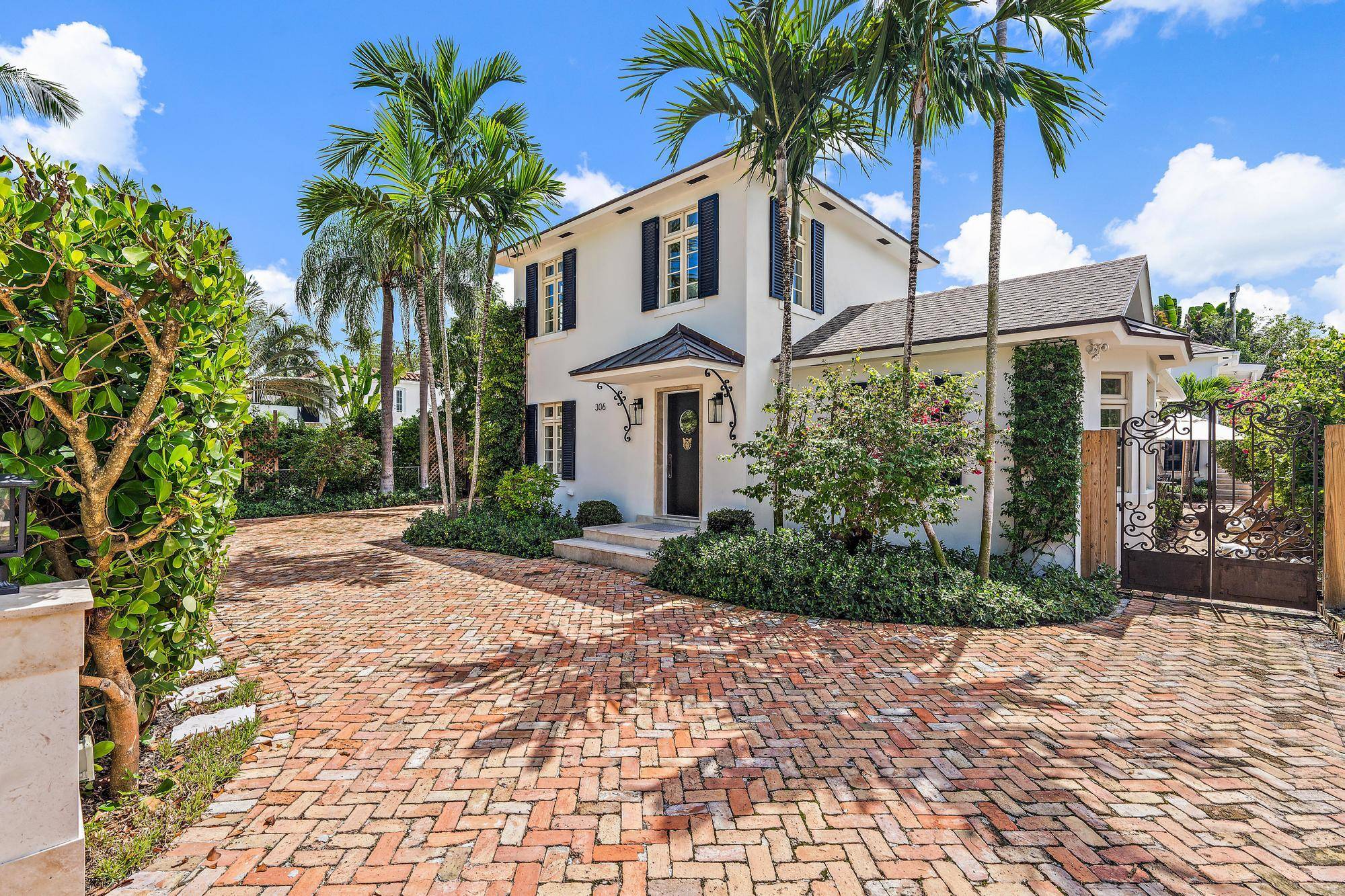 Discover a rare gem in the heart of historic El Cid, this newly renovated estate at 306 Cordova Road blends timeless elegance with modern luxury, offering an unparalleled lifestyle just ...