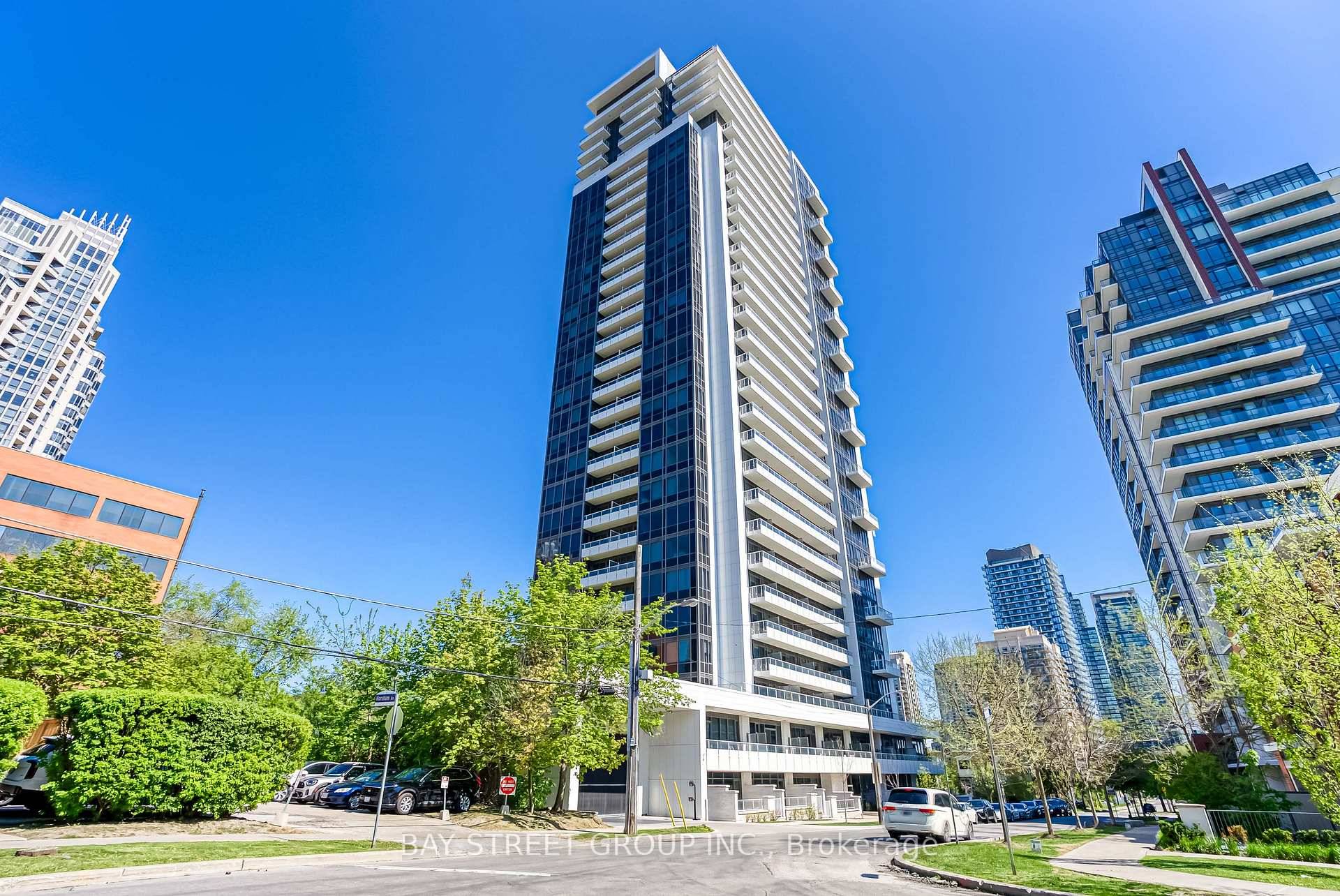 Luxury Corner Unit at Yonge amp ; Finch Prime Location, Unblocked View, Modern Living !