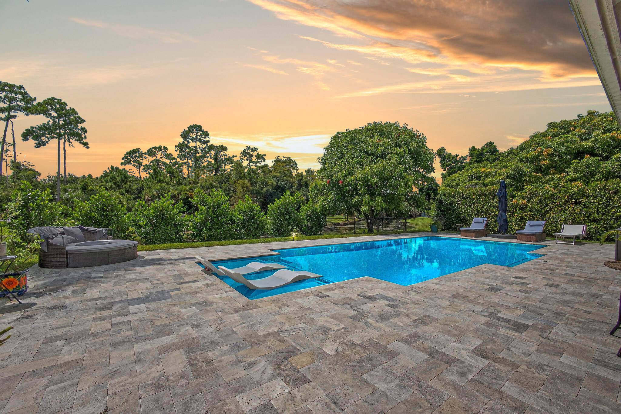 THE EPITOME OF SOUTH FLORIDA LIVING !