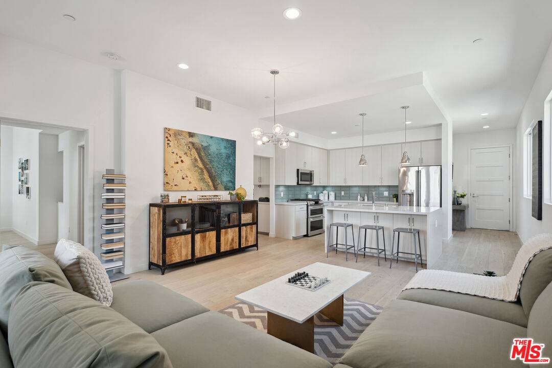 1746 Garfield Pl 3BR Hollywood Hills East La