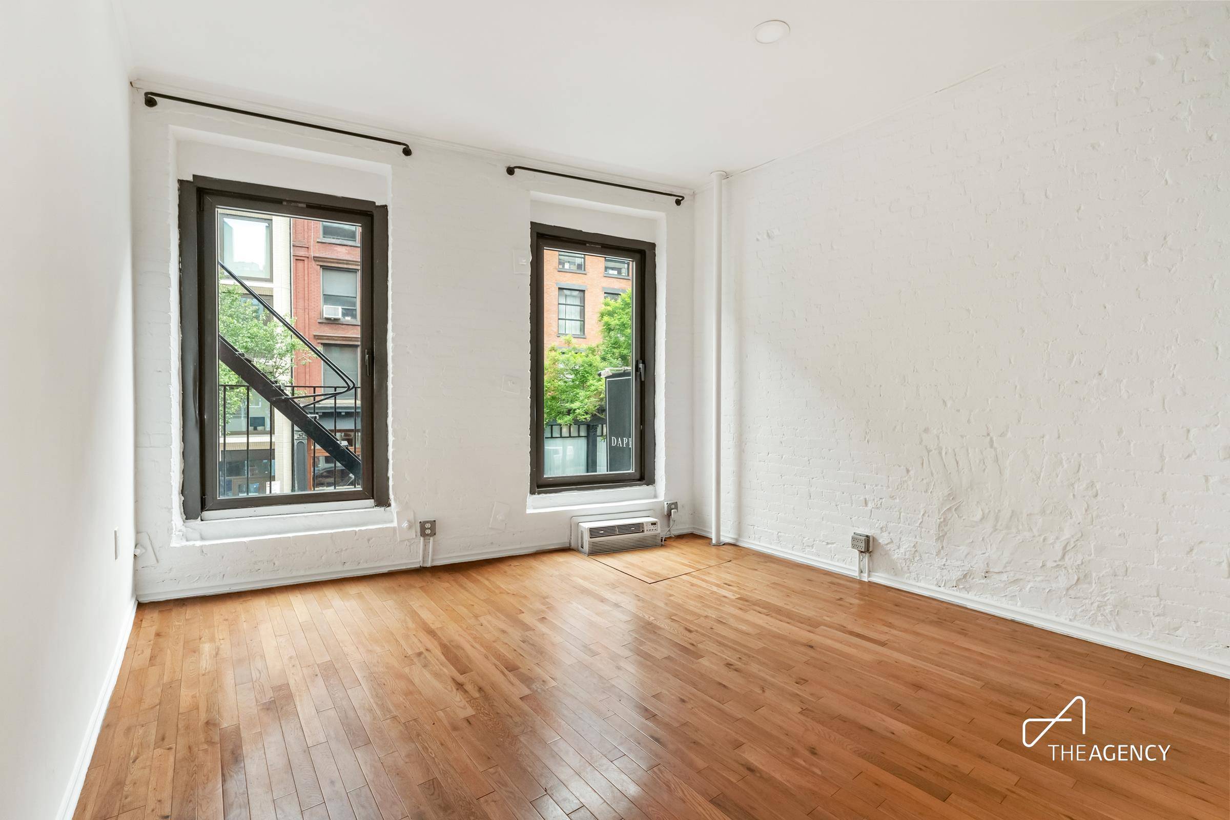 Bright and Spacious renovated loft in Nolita Little Italy Rent Stabilized !