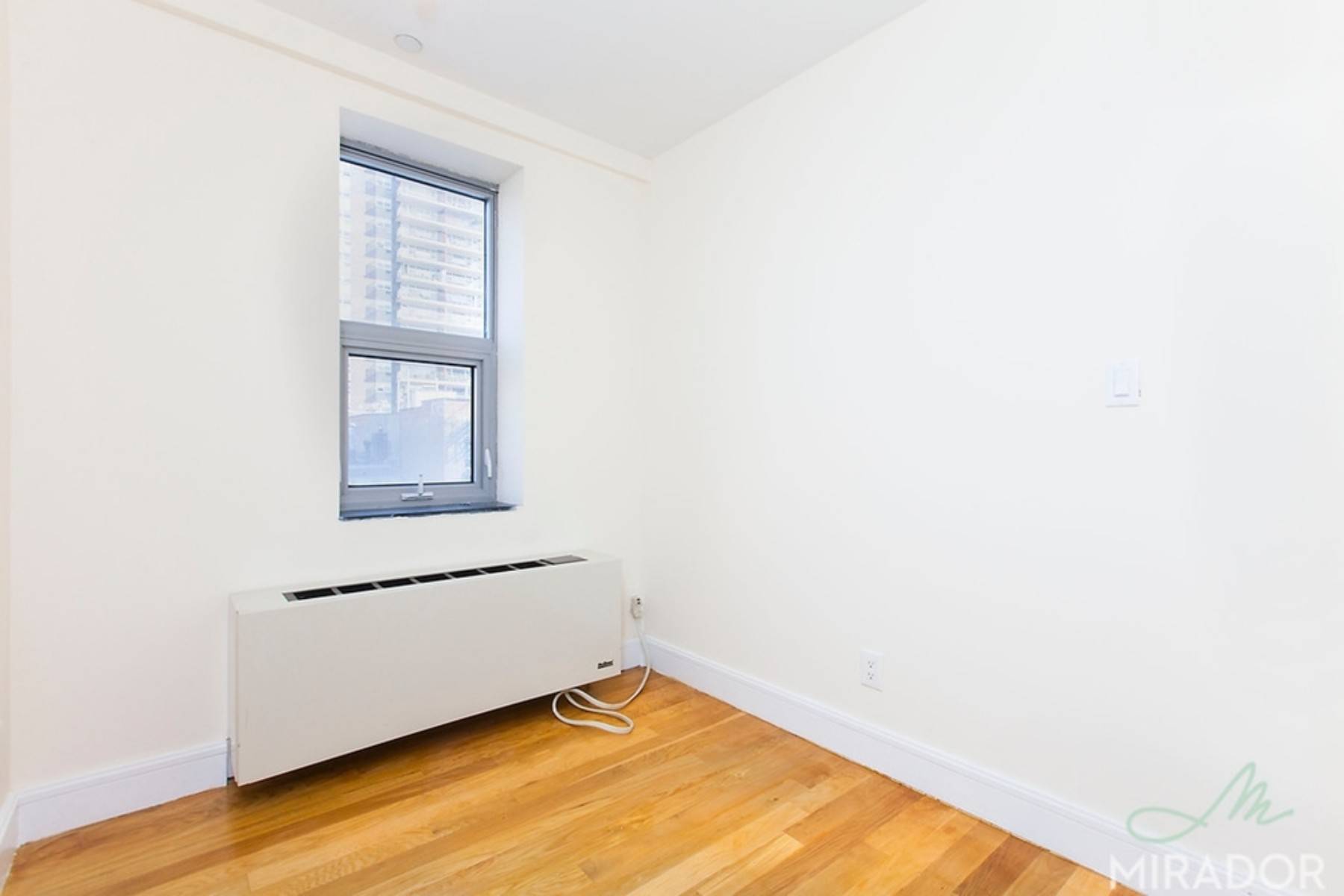 Newer condo quality, doorman building in the hottest area in Manhattan.