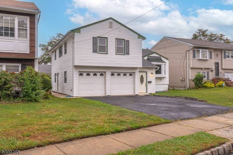 Welcome to this beautifully updated 2025 split level home in Union ?