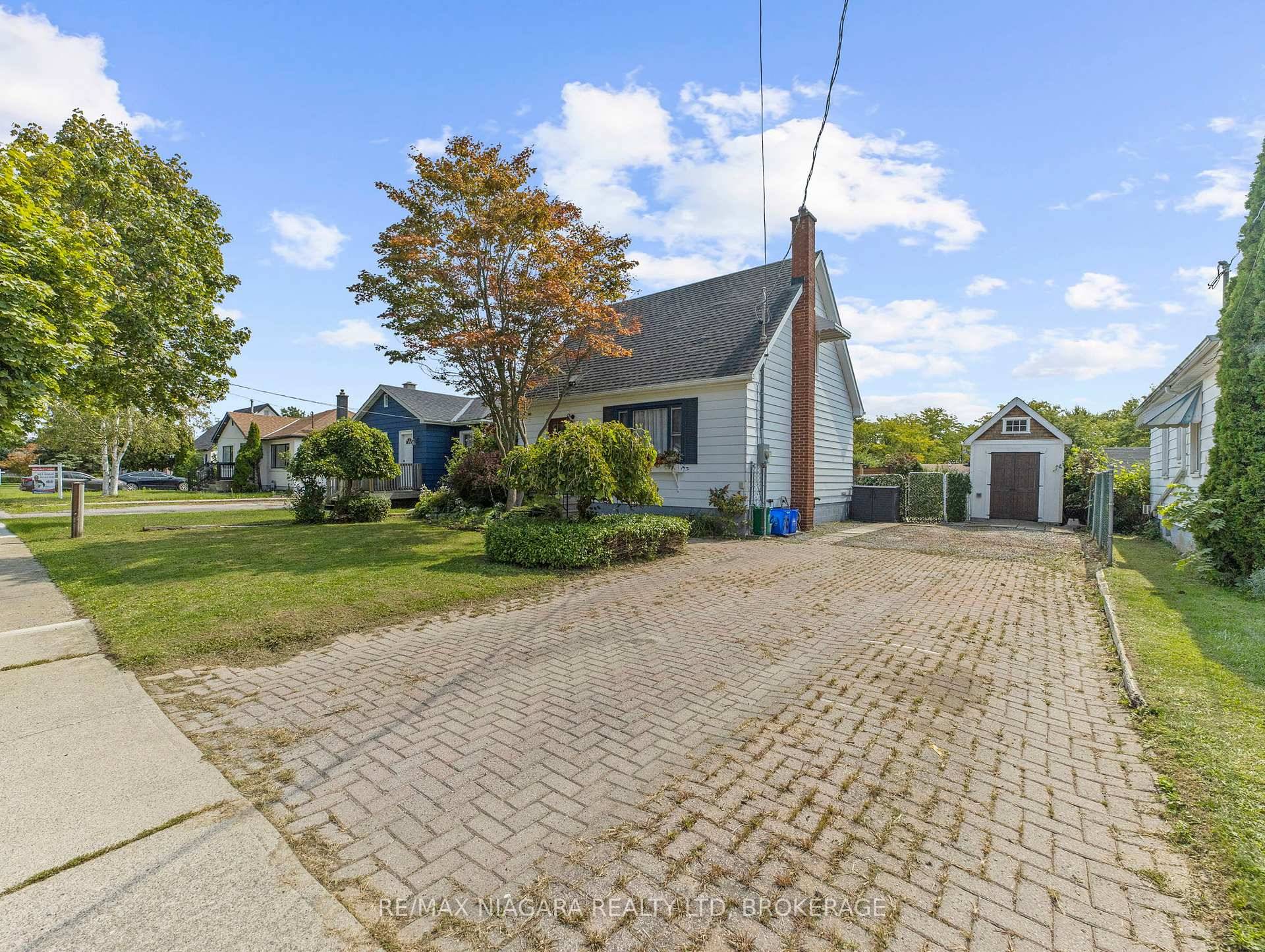 Welcome to 7014 Margaret Street The Perfect Family Home in Dorchester Gardens !