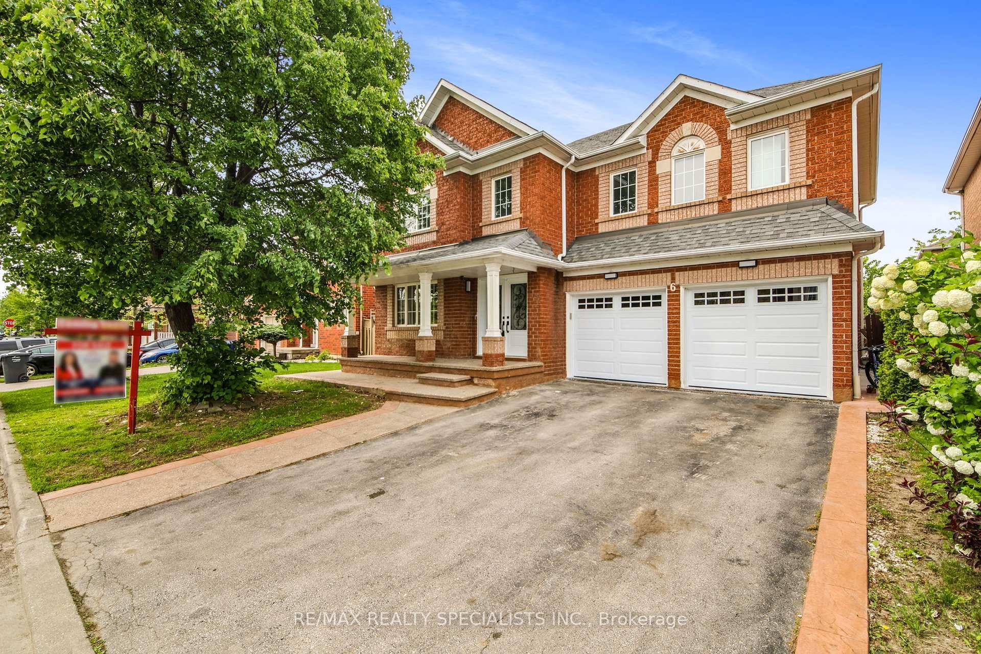 Welcome to this beautifully renovated 4 2 bedroom, 4 Bathroom detached home in the heart of Springdale, Brampton.