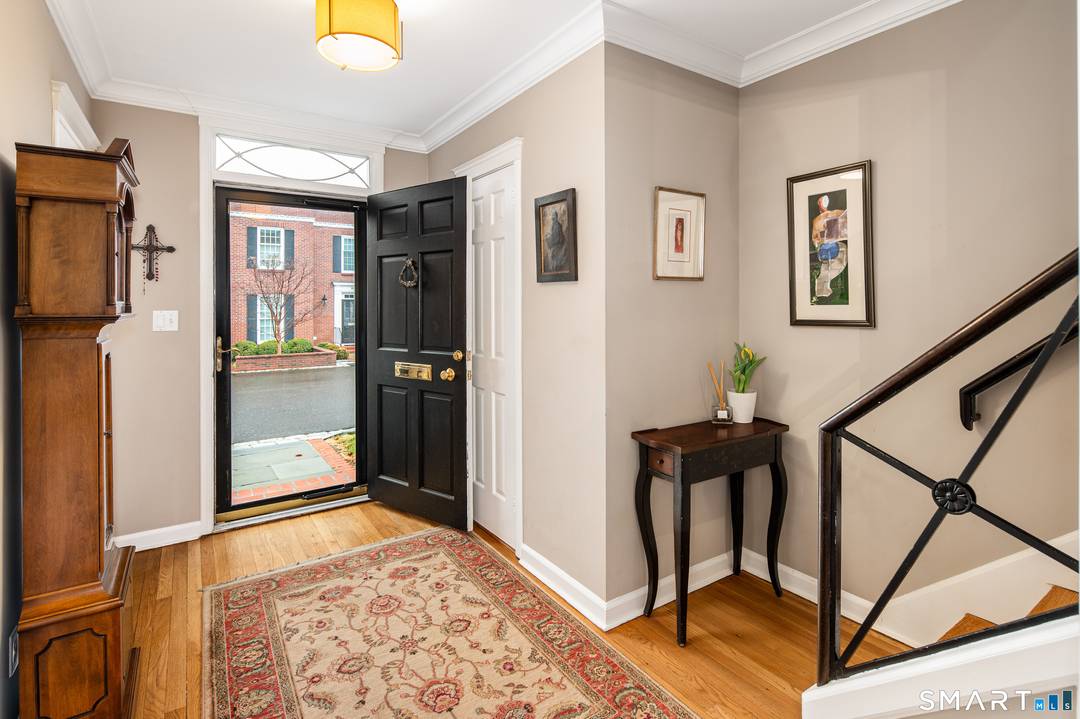 Perfectly positioned in one of Connecticut's most coveted communities, this classic 2 bedroom brick townhouse style co op offers the ultimate walk to town lifestyle in the heart of New ...